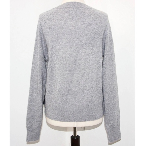 Tahari Embroidered Shoulders 100% 2ply Cashmere Crew Neck Sweater Grey - Picture 2 of 8